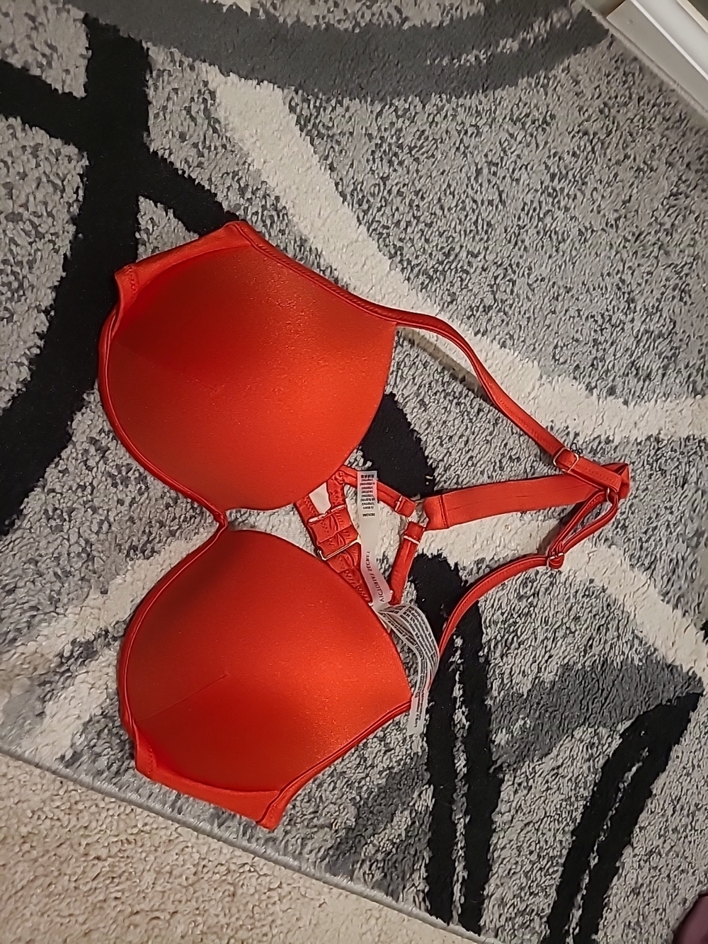 Victoria’s Secret Shine Strap Swim Malibu 38C Top Flame Red NWOT